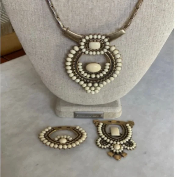 Stella & Dot Havana Necklace - Picture 3 of 7